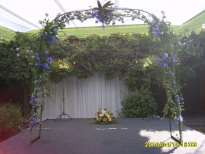 Mauricio Rojas Avisos gratis en Chile en Santiago |  ARREGLOS FLORES NATURALES , RAMOS DE NOVIA, DECORACION MATRIMONIOS, MAURICIO ROJAS - WILMA FUENTES PEINADOS Y MAQUILLAJES A DOMICILIO