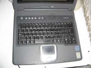 jorge Avisos gratis en Chile en Santiago |  vendo notebook acer, liquido travelmate  240