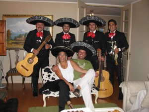 Mariachi chile mexico Avisos gratis en Chile en Recoleta |  Mariachis a domicilio 02-7279788, Grandes serenatas con mariachi chile mexico