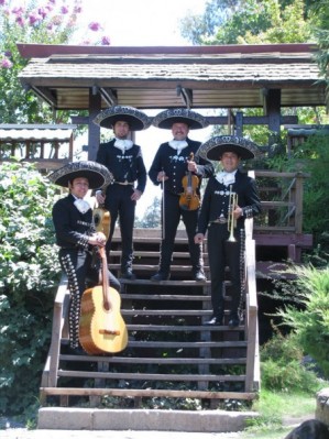 Mariachi chile mexico Avisos gratis en Chile en Lo Barnechea |  Mariachis en la puerta de tu casa 02-7279788, romanticas serenatas con mariachis chile mexico