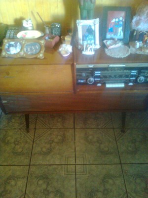 erica maquehue Avisos gratis en Chile en Temuco |  mueble radio antiguo con tocadiscos, funcionando buen estado
