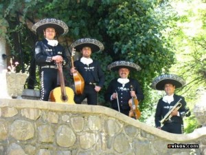 Mariachi Chile Mexico Avisos gratis en Chile en Quilicura |  mariachis en todas las fiestas 02-7279788, serenatas a domicilio