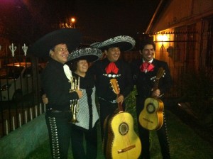 Mariachi Chile Mexico Avisos gratis en Chile en La Reina |  Amor a la mexicana con mariachi chile mexico 7279788, Mariachis, Charros, serenatas, rancheras... a domicilio..!!