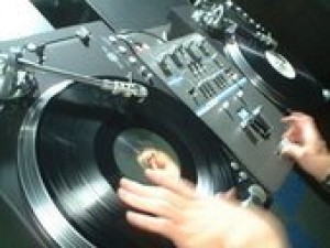 Dj-Ary Avisos gratis en Chile en Rancagua |  Musica-Dj,Iluminacion,Animacion de fiestas,matrimonios, eventos-casamientos, en Rancagua y Sexta Region;Tel: 9 9634908 - 72/ 964222