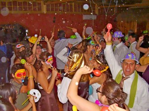 Dj-Ary Avisos gratis en Chile en Rancagua |  Musica-Dj,Iluminacion-Amplificacion,Animacion de fiestas,matrimonios ,bodas, eventos en Rancagua y sexta region , Tel: 9 9634908 - 72/ 964222