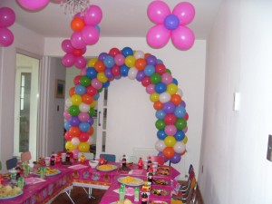PRODUCTORA DE EVENTOS Avisos gratis en Chile en Santiago |  DECORACI&Oacute;N CON GLOBOS, ARCOS DE VIVOS COLORES, ABEJITAS Y M&Aacute;S, DECORACI&Oacute;N DE AMBIENTE, TODO TIPO DE FIESTAS.  fono:  09-0985630