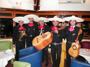 Mariachi Chile Mexico Avisos gratis en Chile en San Miguel |  Reserva tu serenata con Mariachis Chile Mexico 7279788, Mariachis, Charros, serenatas, rancheras... a domicilio..!!