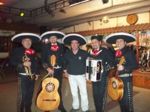 Mariachis Chile Mexico Avisos gratis en Chile en El Bosque |  Serenatas romanticas mariachis a domicilio, fono mariachis 027279788