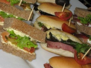 Lucia Lazo Acu&ntilde;a Avisos gratis en Chile en Santiago |  Canap&eacute;s Dulces Empanaditas Brochetas Tapaditos a Domicilio - Eventos Fiest , Cocteler&iacute;a a Domicilio 