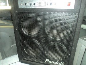 JORGE CASTILLO Avisos gratis en Chile en Santiago |  VENDO AMPLIFICADOR RANDALL, catedral  1980 santiago centro