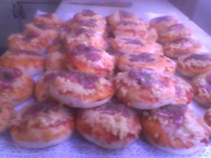 Lucia Lazo Acu&ntilde;a Avisos gratis en Chile en Santiago |  coctelera a domicilio Tapaditos , Empanadas , Canapes, coctelera a domicilio 