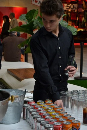 rene Avisos gratis en Chile en Las Condes |  Servicio de garzones para apoyar fiestas 9-1570121, visita nuestra web, Www.eliteseguridad.cl ofrece garzones, bartender para eventos y fiesta