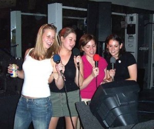 luis gavez  Avisos gratis en Chile en Santiago |  Animnador con karaoke dj celebraciones todo santiago incluido, Animaci&oacute;n.locuci&oacute;n.fiestas.infantiles. cumplea&ntilde;o karaoke .bingos. 