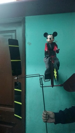 Victor Avisos gratis en Chile en Santiago |  Lindas veletas de viento animadas mickey mouse, Mickey mouse viajando en bicicleta