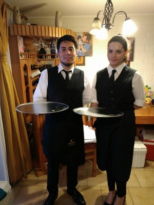 Hector Alejandro Diaz Mu&ntilde;oz Avisos gratis en Chile en Santiago |  Servicio como garzones estudiantes universitarios a domicilio, Servicio de garzones a domicilio, mozos a domicilio,garzones domicilio