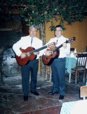 Rene Martinez Avisos gratis en Chile en Santiago |  huasos voces y guitarras., canciones de nuestra tierra.