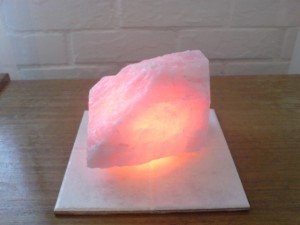 LAMPARAS DE CUARZO ROSA Avisos gratis en Chile en La Florida |  Lamparas de cuarzo , Envios a todo chile