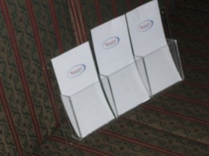 Jorge Castillo Alegr&iacute;a Avisos gratis en Chile en Santiago |  PORTA FOLLETOS ACRILICOS, DISPLAYS ACRILICOS, Folleteros, Porta folletos Acr&iacute;lico, Exhibidor de Folletos