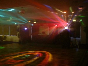 Iluminacion Laser Avisos gratis en Chile en Santiago |  Iluminaci&oacute;n para fiestas y eventos , Amplificaci&oacute;n iluminaci&oacute;n profesional sonidistas fiestas en casa matrimonio