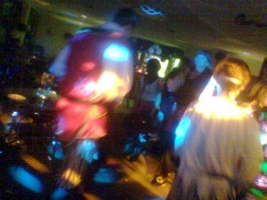 Iluminacion Laser Avisos gratis en Chile en Santiago |  Dj para fiestas audio luces fiestas en casa m&uacute;sica para fiestas, Dj para fiestas, m&uacute;sica para fiestas, iluminaci&oacute;n amplificaci&oacute;n para fiesta