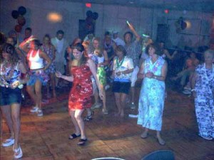 Iluminacion Laser Avisos gratis en Chile en Santiago |  Fiestas en casa dj para fiestas eventos a domicilio fiesta de los 80, reggaeton salsa musica para matrimonios 80 90  Eurobeat iluminacion para fi