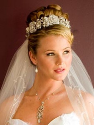 Wilma Fuentes Avisos gratis en Chile en Santiago |  PELUQUERIA**MAQUILLAJES**PEINADOS**ATENCION A DOMICILIO, WILMA FUENTES**ESPECIALISTA EN NOVIAS * GRADUACIONES * FIESTAS