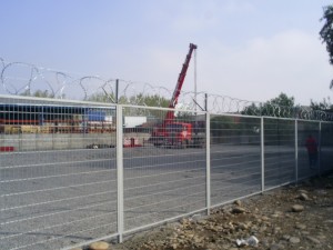 luis aguirre Avisos gratis en Chile en Maip&uacute; |  02-9214817concertinas cercos cierros iluminacion de multicanchas, 02-9214817concertinas cercos cierros iluminacion de multicanchas