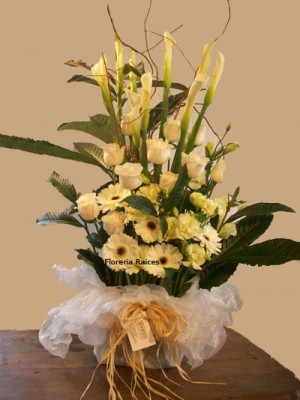 Mauricio Rojas Avisos gratis en Chile en Santiago |  ARREGLOS FLORES NATURALES , RAMOS DE NOVIA, DECORACION MATRIMONIOS, MAURICIO ROJAS - WILMA FUENTES PEINADOS Y MAQUILLAJES A DOMICILIO