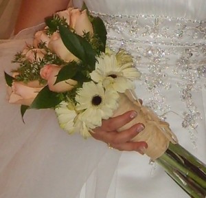 Mauricio Rojas Avisos gratis en Chile en Santiago |  ARREGLOS FLORES NATURALES , RAMOS DE NOVIA, DECORACION MATRIMONIOS, MAURICIO ROJAS - WILMA FUENTES PEINADOS Y MAQUILLAJES A DOMICILIO