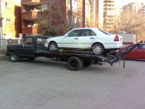  Avisos gratis en Chile en Las Condes |  GRUA  PARA VEHICULOS CAMIONETAS grua cama  Y LEVANTE 095263588 85546402, GRUA PARA VEHICULOS GRUAS CAMA Y LEVANTE ASISTENCIA MECANICA 24 HORAS