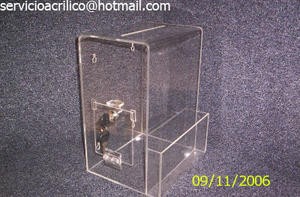 edgardo Avisos gratis en Chile en Santiago |  acrilicos, cubos ,tubos,display .exhibidores,porta folletos